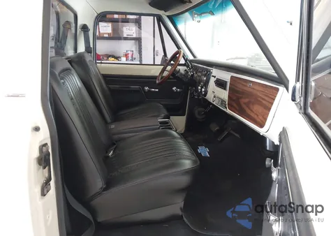 1972 Chevrolet C10 z USA, uszkodzony, nr VIN CCE142J103550